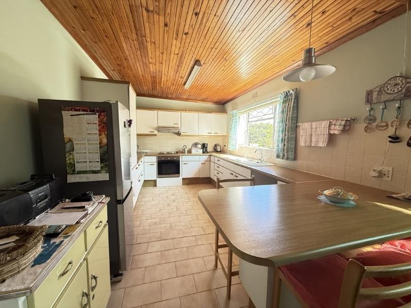 4 Bedroom Property for Sale in Bergzicht Western Cape